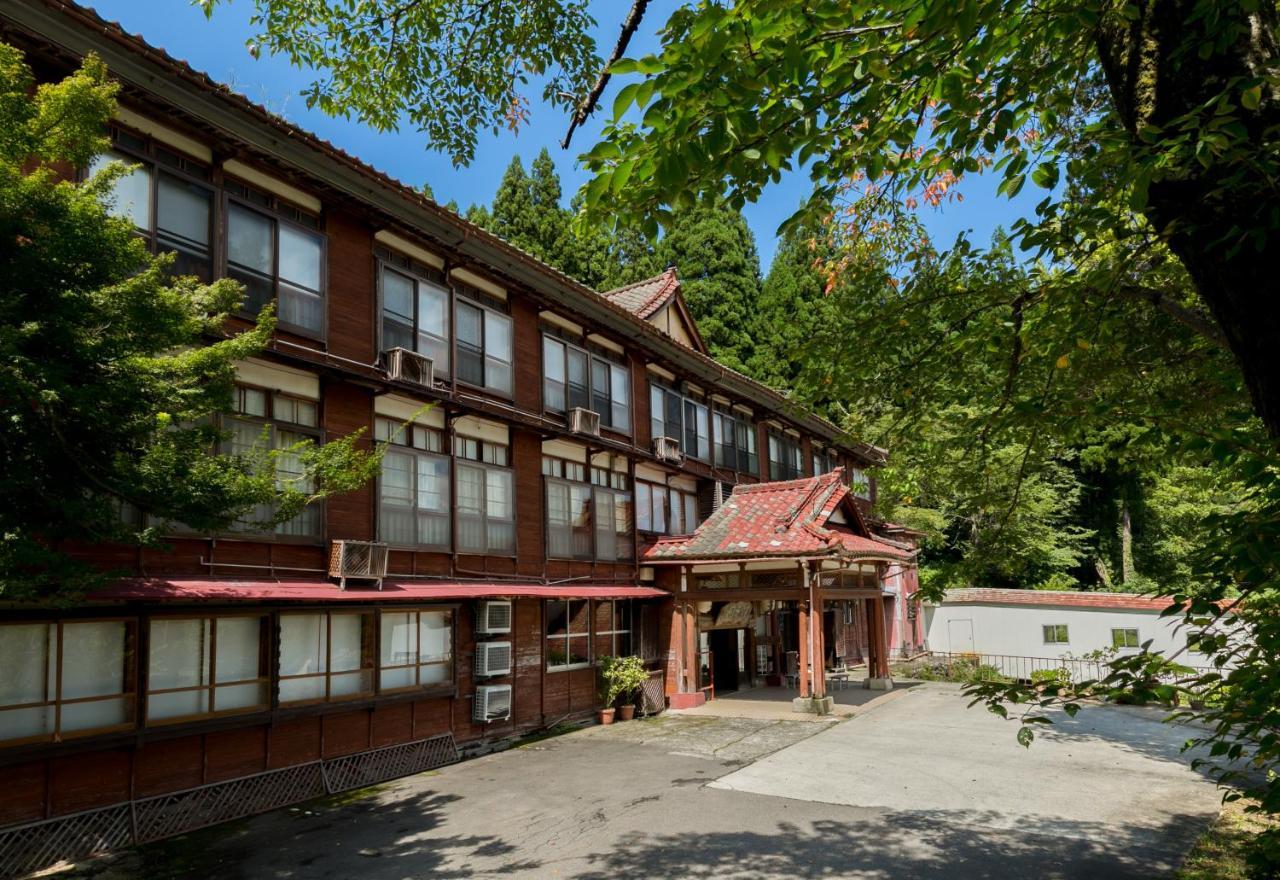 Ryounkaku Matsunoyama Onsen Hotel Tokamachi Exterior photo