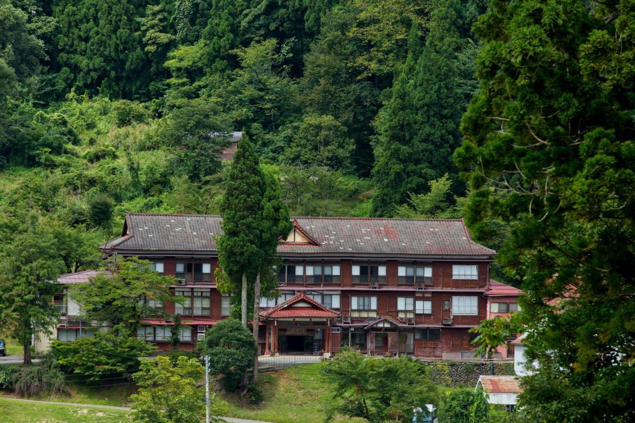 Ryounkaku Matsunoyama Onsen Hotel Tokamachi Exterior photo